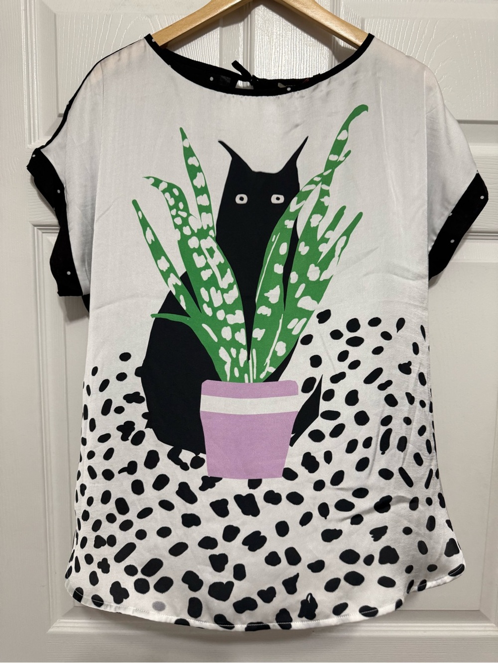 Short sleeve women cat ADRISSA  black cat top size XL New with tag